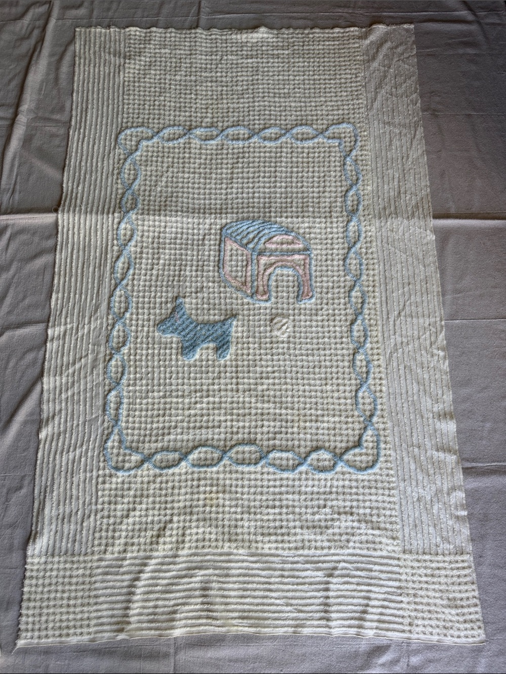 Vtg Chenille crib blanket bedspread featuring a blue puppy with ball & doghouse